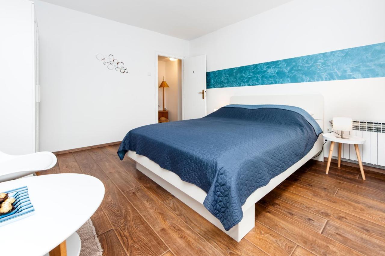 Apartment Sissy Rovigno Esterno foto