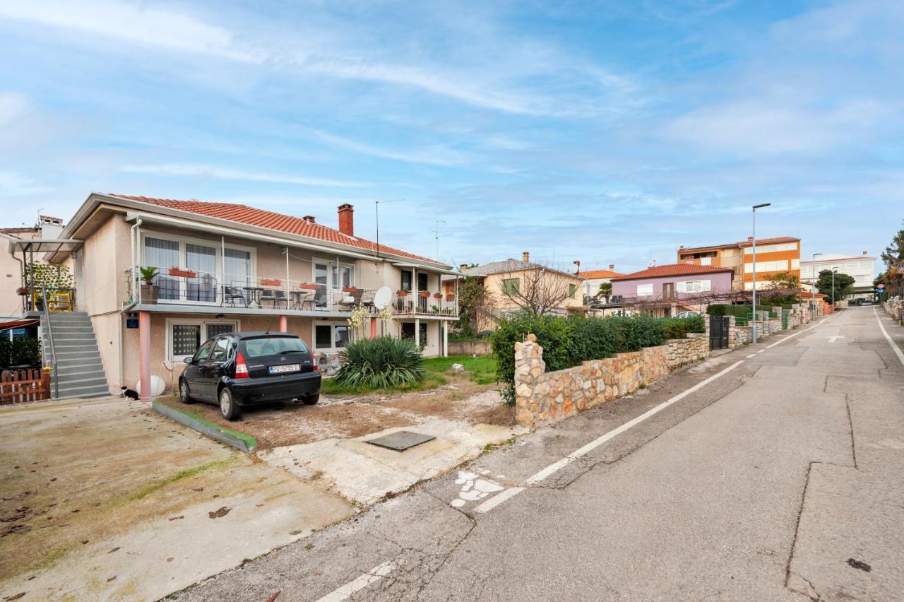Apartment Sissy Rovigno Esterno foto