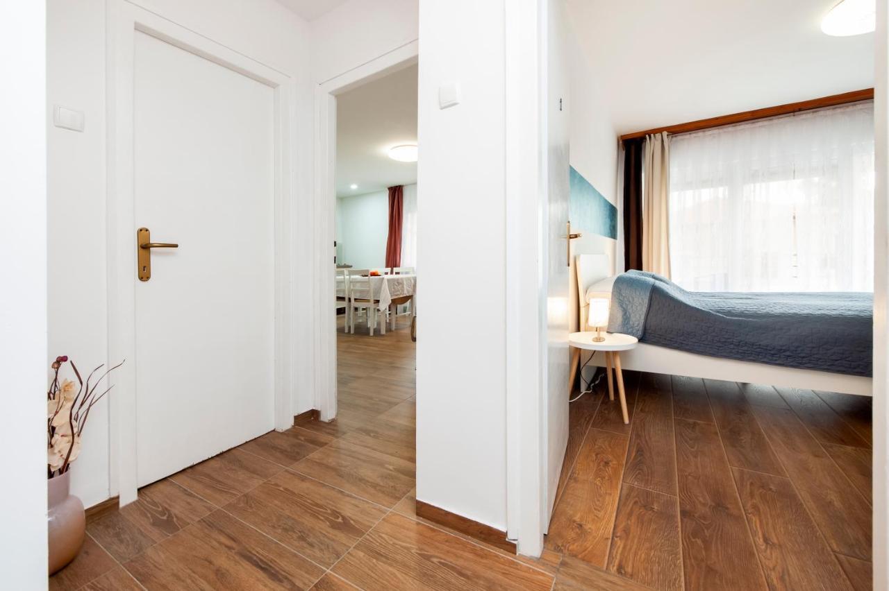Apartment Sissy Rovigno Esterno foto